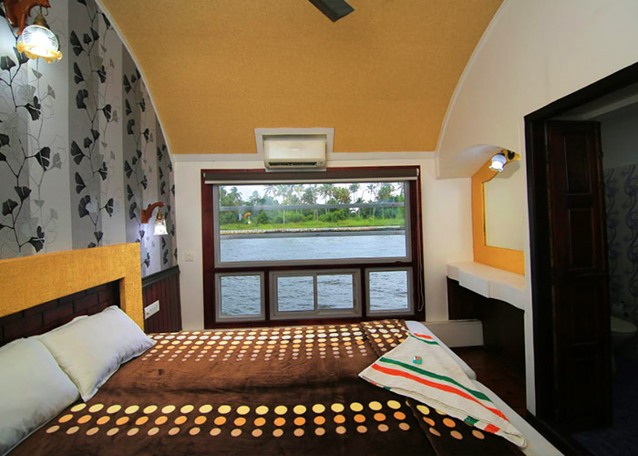 Houseboats